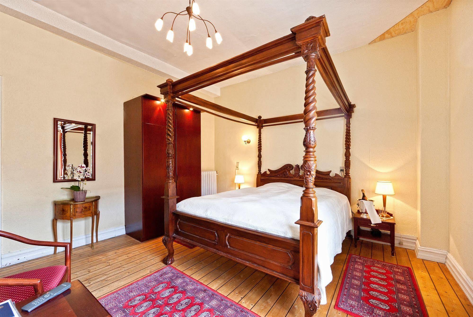 Hotel Hojslev Kro Esterno foto